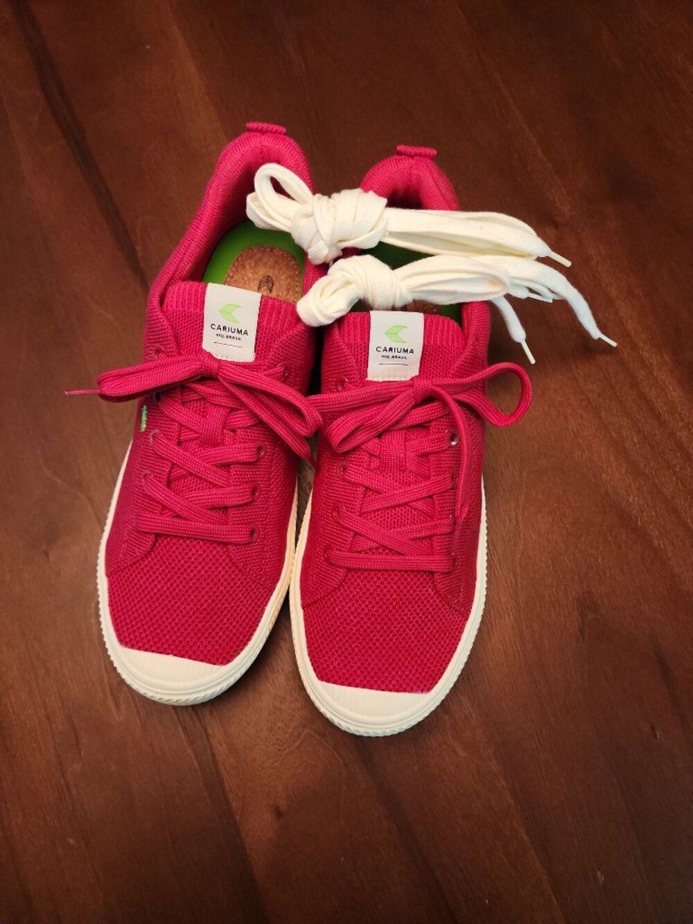 Cariuma Red Mesh Sneakers - Women's Size 9